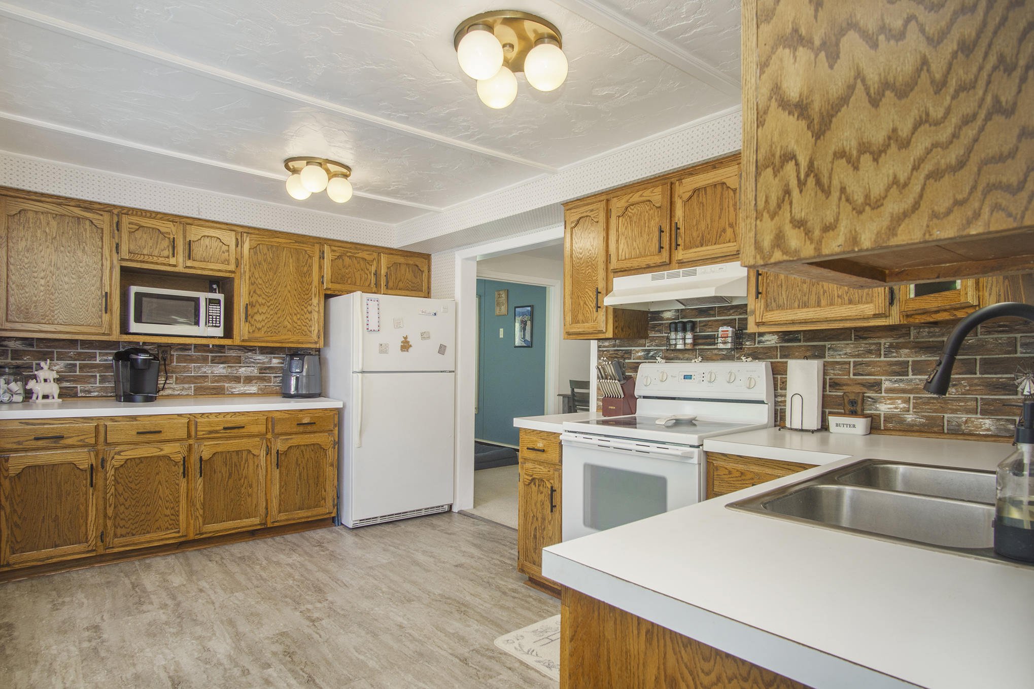 1292 North Peterson Road Muskegon, MI 49445 - Photo 3 of 24 DSC09202