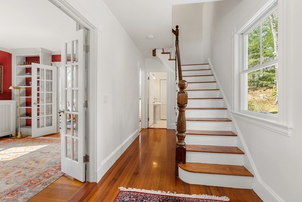 24 Silver Hill Road Weston, MA 02493 - Photo 4 of 26 Gallery Image 4