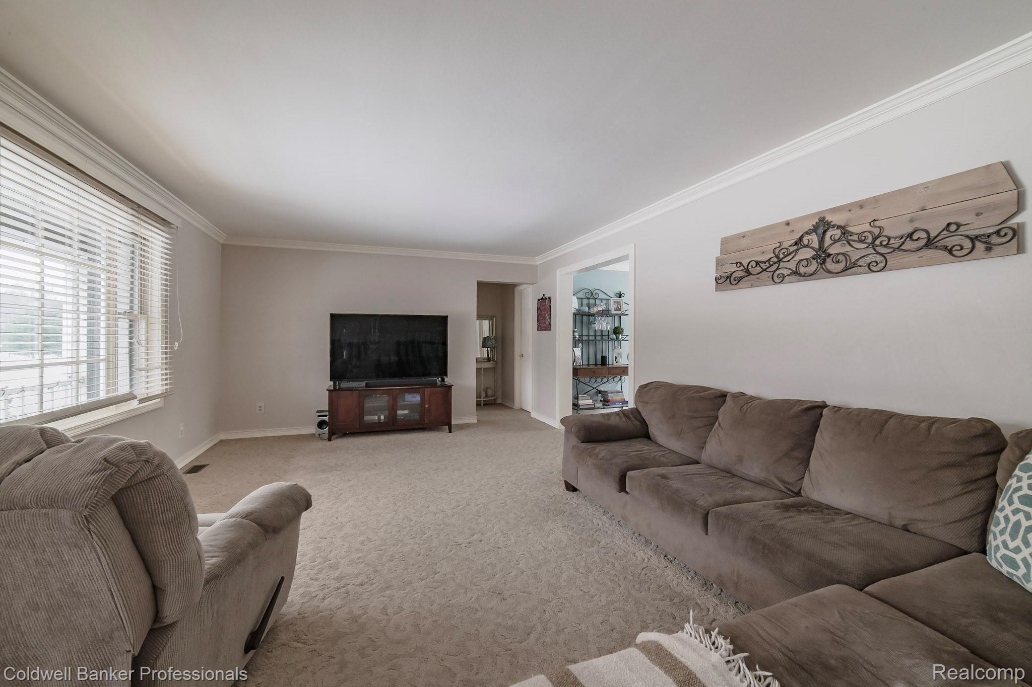 1712 Peppermill Road Lapeer, MI 48446 - Photo 6 of 45 10-DSC_3478.jpg