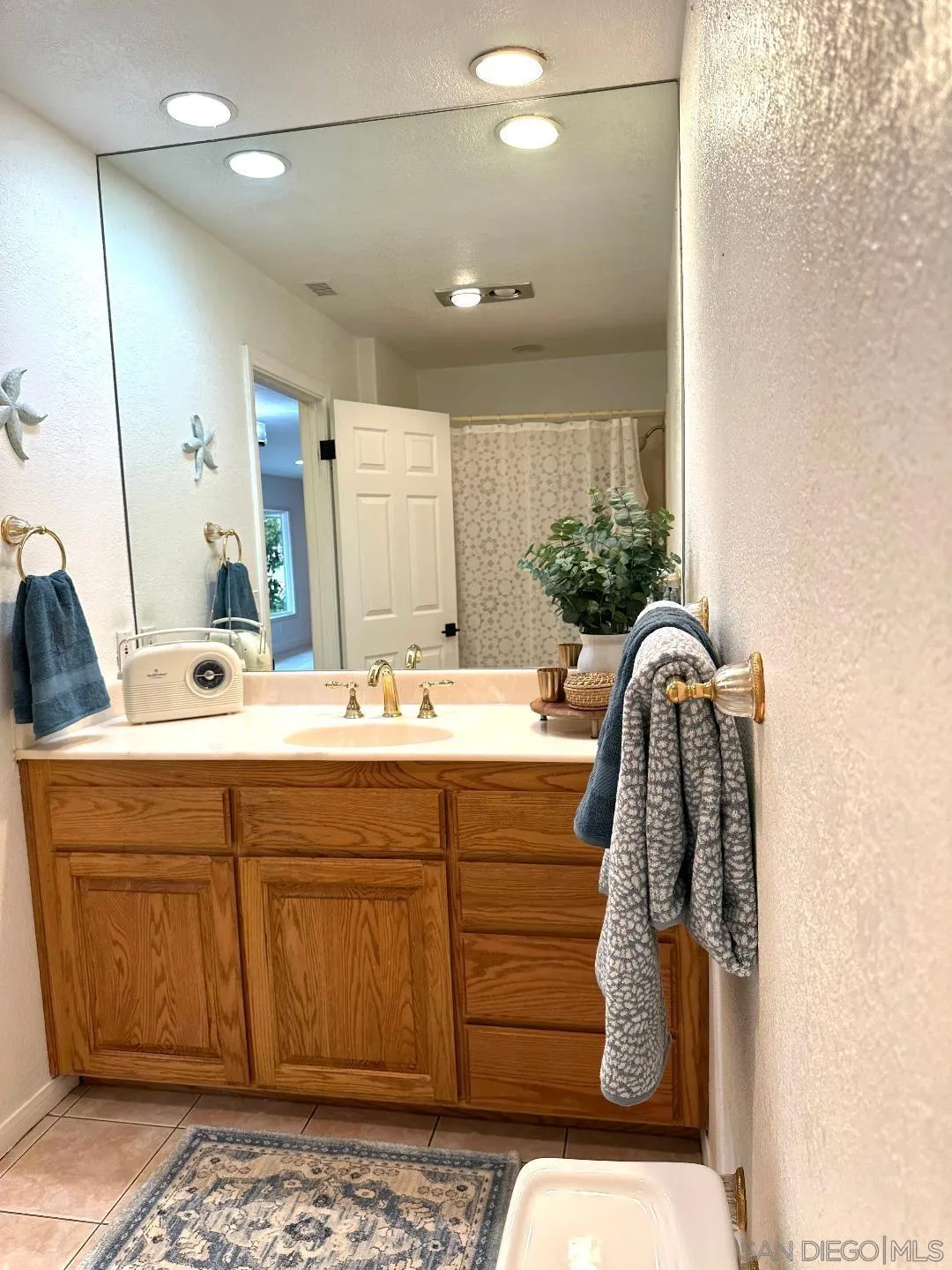 2120 Lakeview Road Vista, CA 92084 - Photo 45 of 58 Gallery Image 45