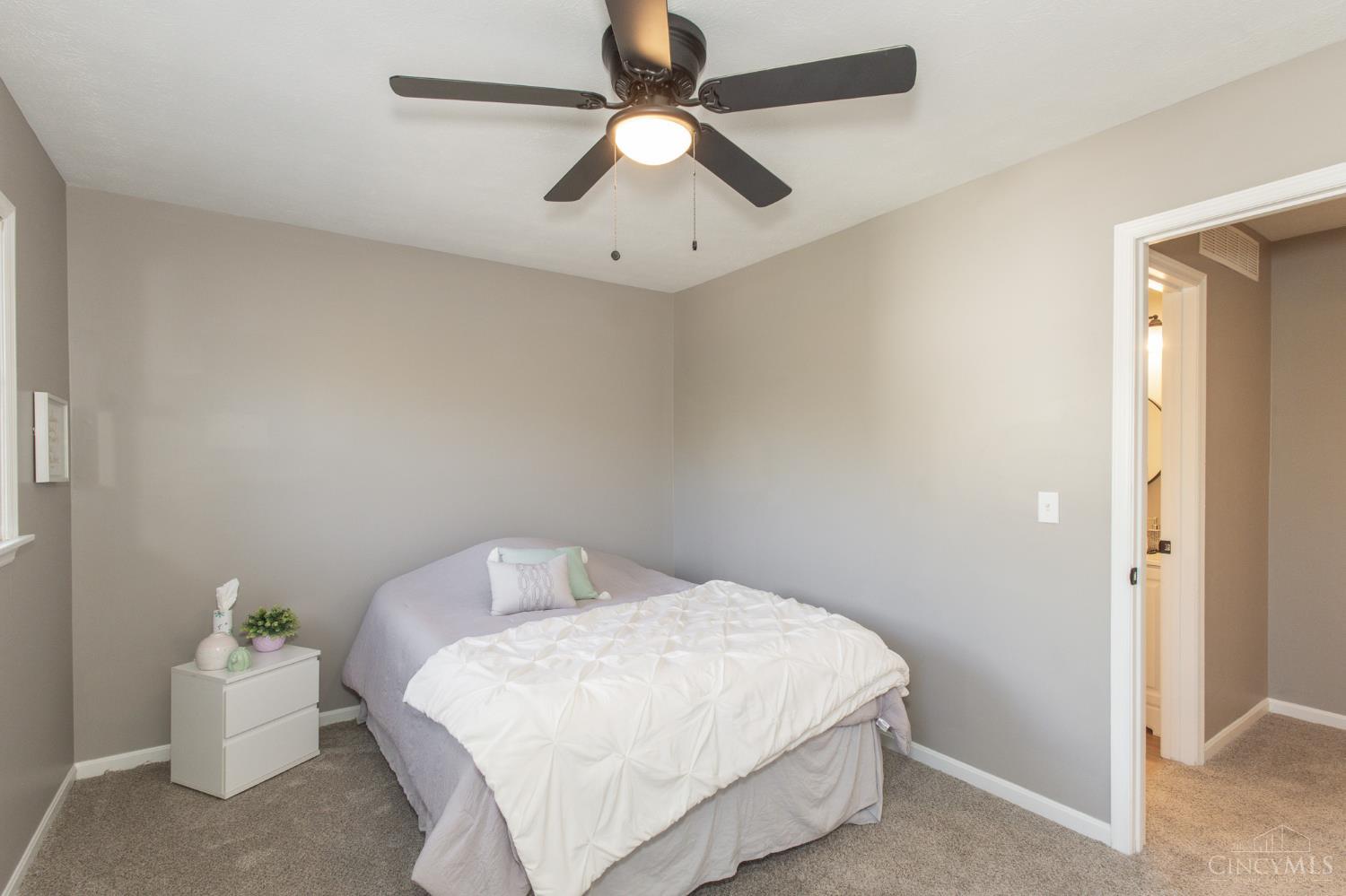 5660 Rapid Run Road, Unit 19 Cincinnati, OH 45238 - Photo 14 of 27 Gallery Image 14