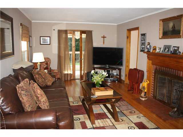 556 East Torrence Road Columbus, OH 43214 - Photo 3 of 13 Gallery Image 3