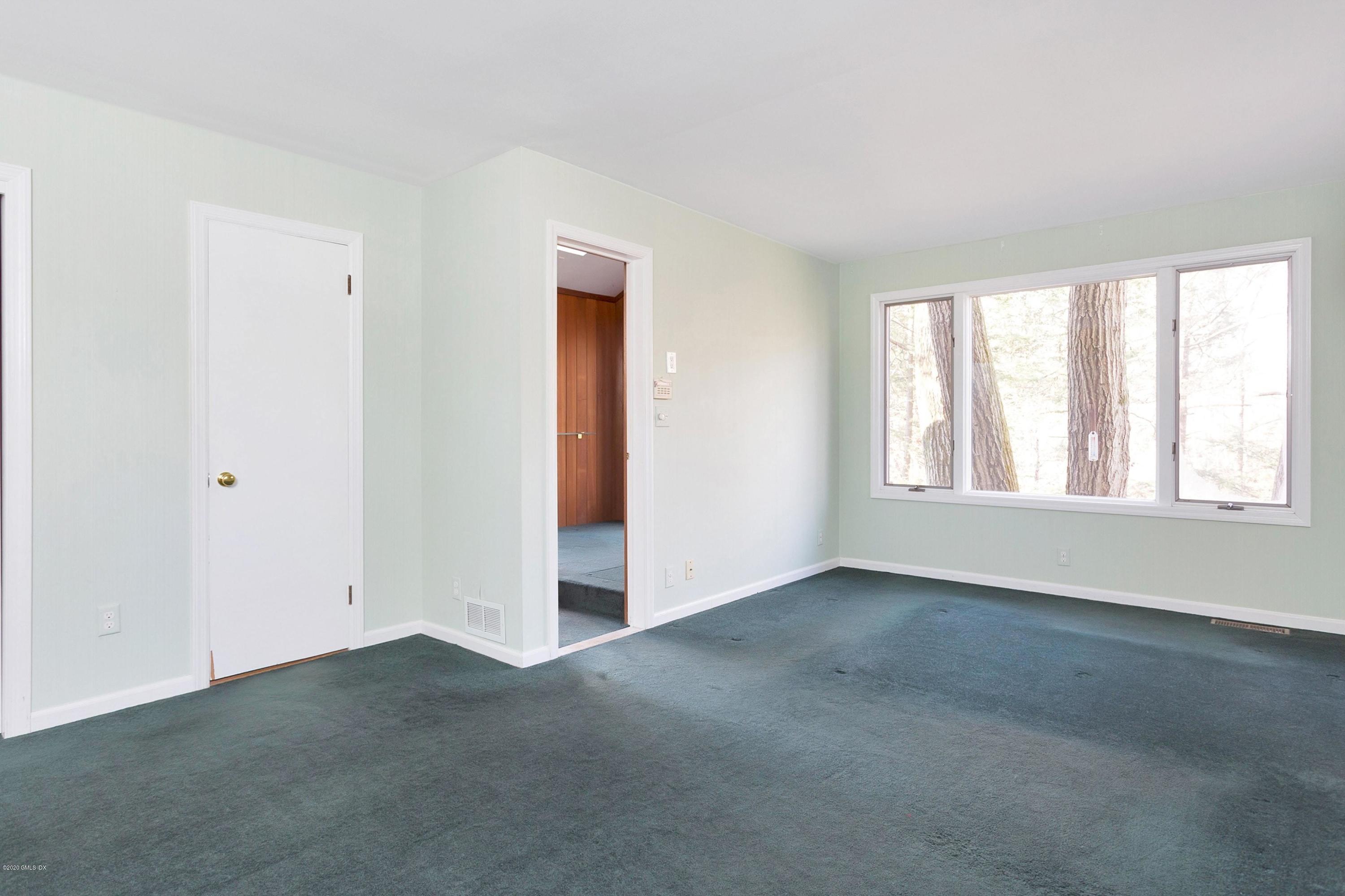 16 Deep Gorge Road Greenwich, CT 06831 - Photo 10 of 15 10