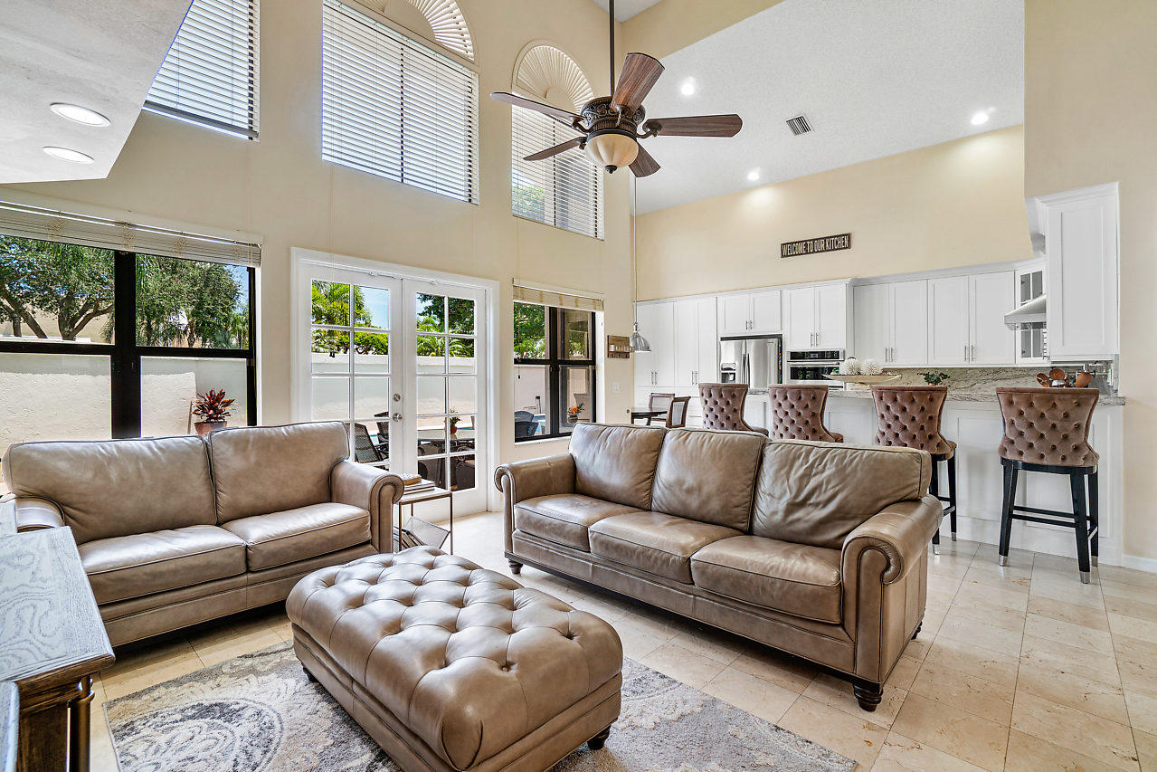23149 Boca Club Colony Circle Boca Raton, FL 33433 - Photo 4 of 24 008-23149BocaClubColonyCir-BocaRaton-FL-
