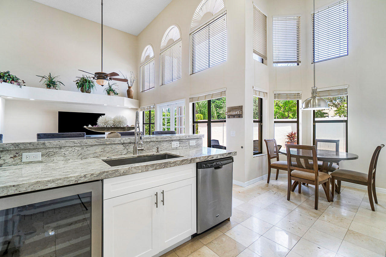 23149 Boca Club Colony Circle Boca Raton, FL 33433 - Photo 7 of 24 014-23149BocaClubColonyCir-BocaRaton-FL-