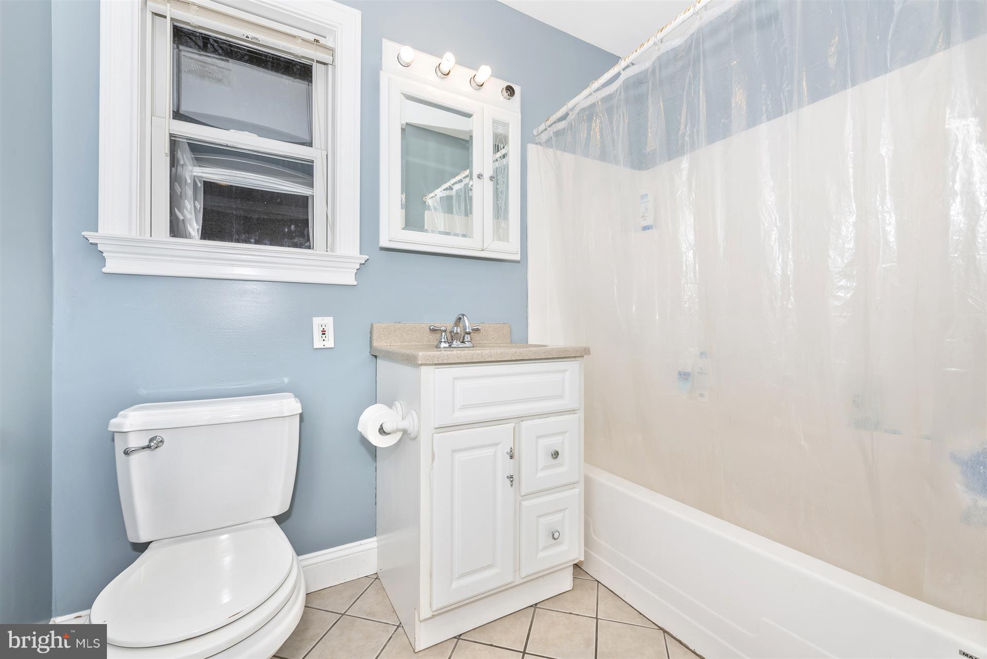 4019 Harrisville Road Mount Airy, MD 21771 - Photo 26 of 30 Hall Bath