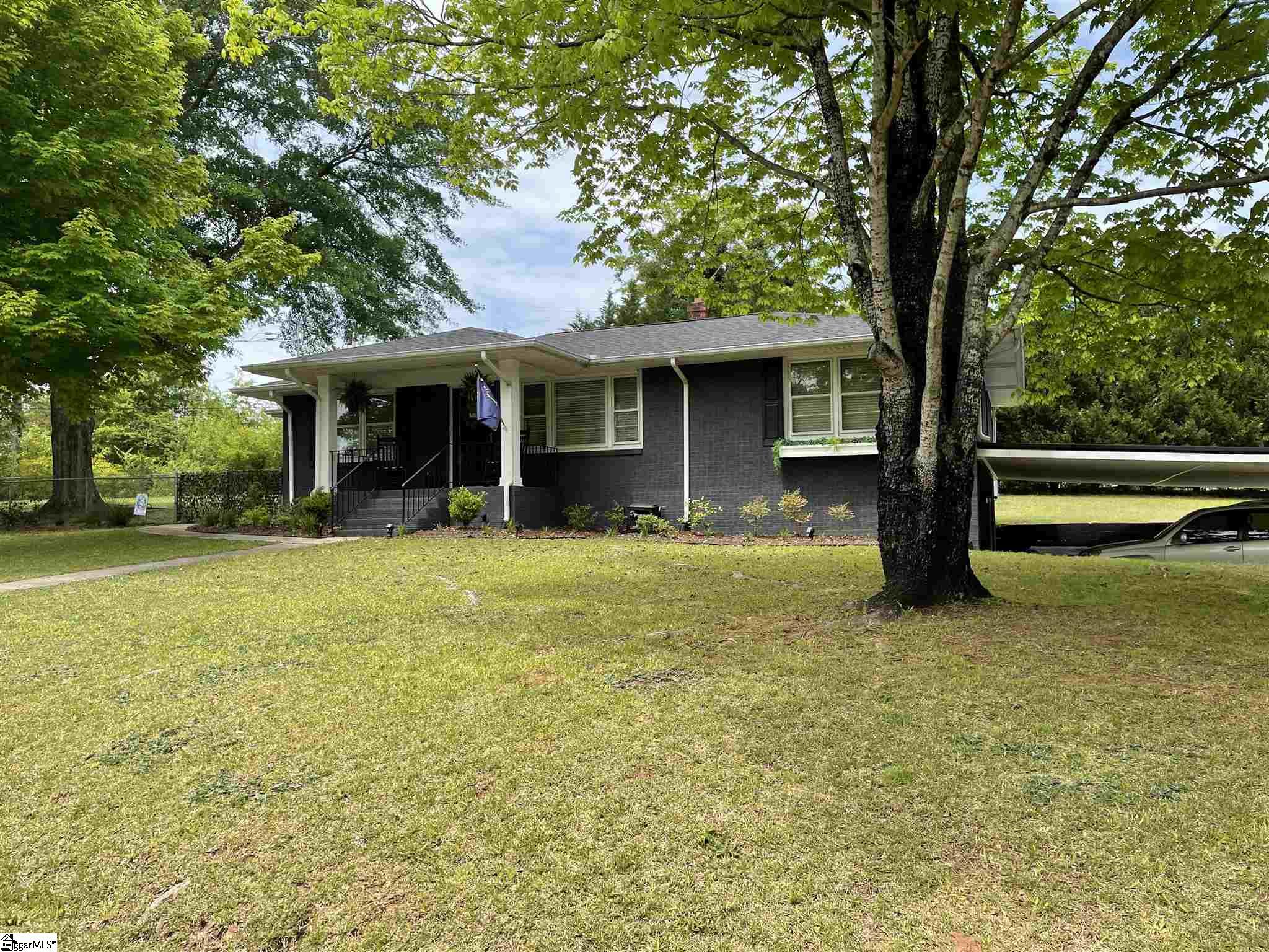 735 Bridwell Road Travelers Rest, SC 29690 - Photo 5 of 36 Gallery Image 5