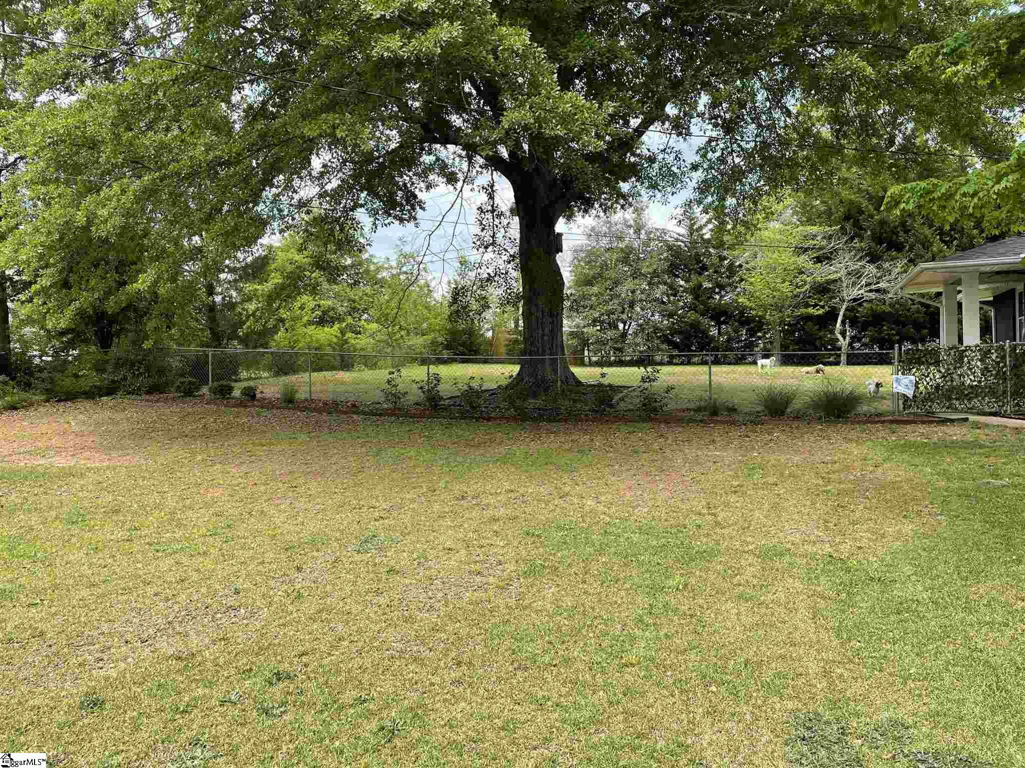 735 Bridwell Road Travelers Rest, SC 29690 - Photo 8 of 36 Gallery Image 8