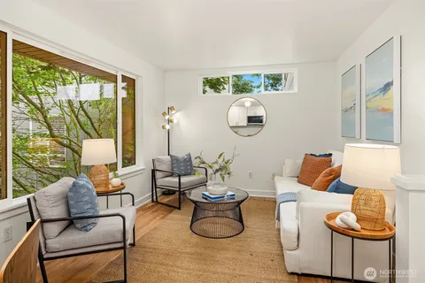 $650,000 | 3300 B West Government Way, Seattle, WA 98199