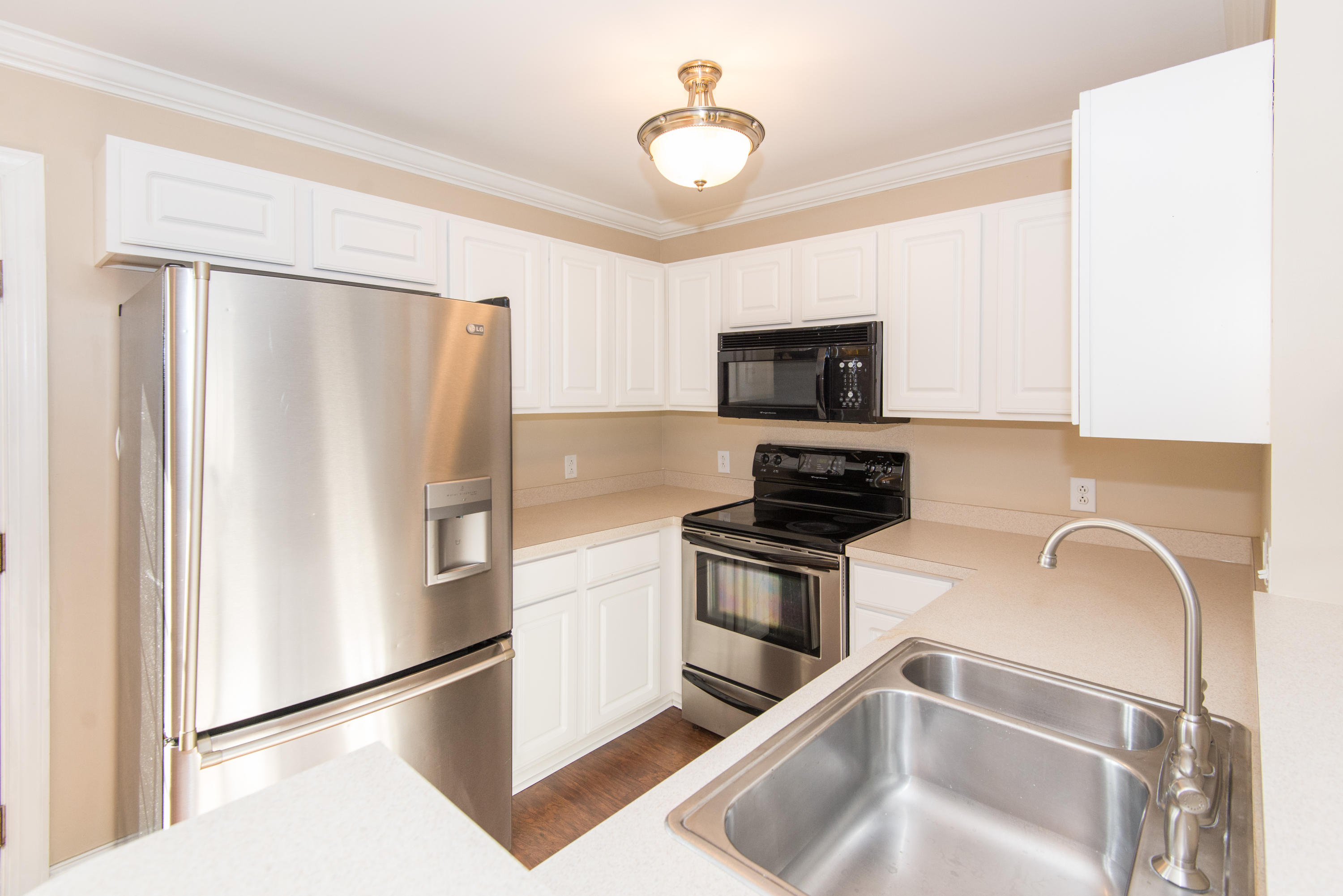 1682 Lauda Drive Mount Pleasant, SC 29464 - Photo 4 of 13 4