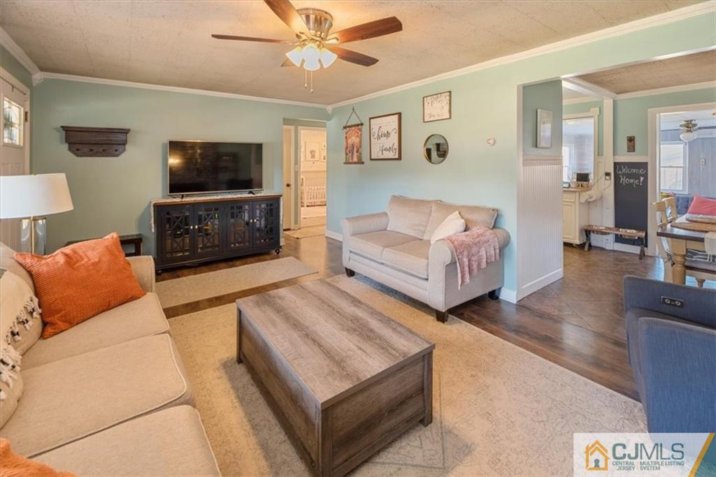 44 George Avenue Middlesex, NJ 08846 - Photo 3 of 24 Gallery Image 3