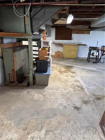 a view of a storage & utility room