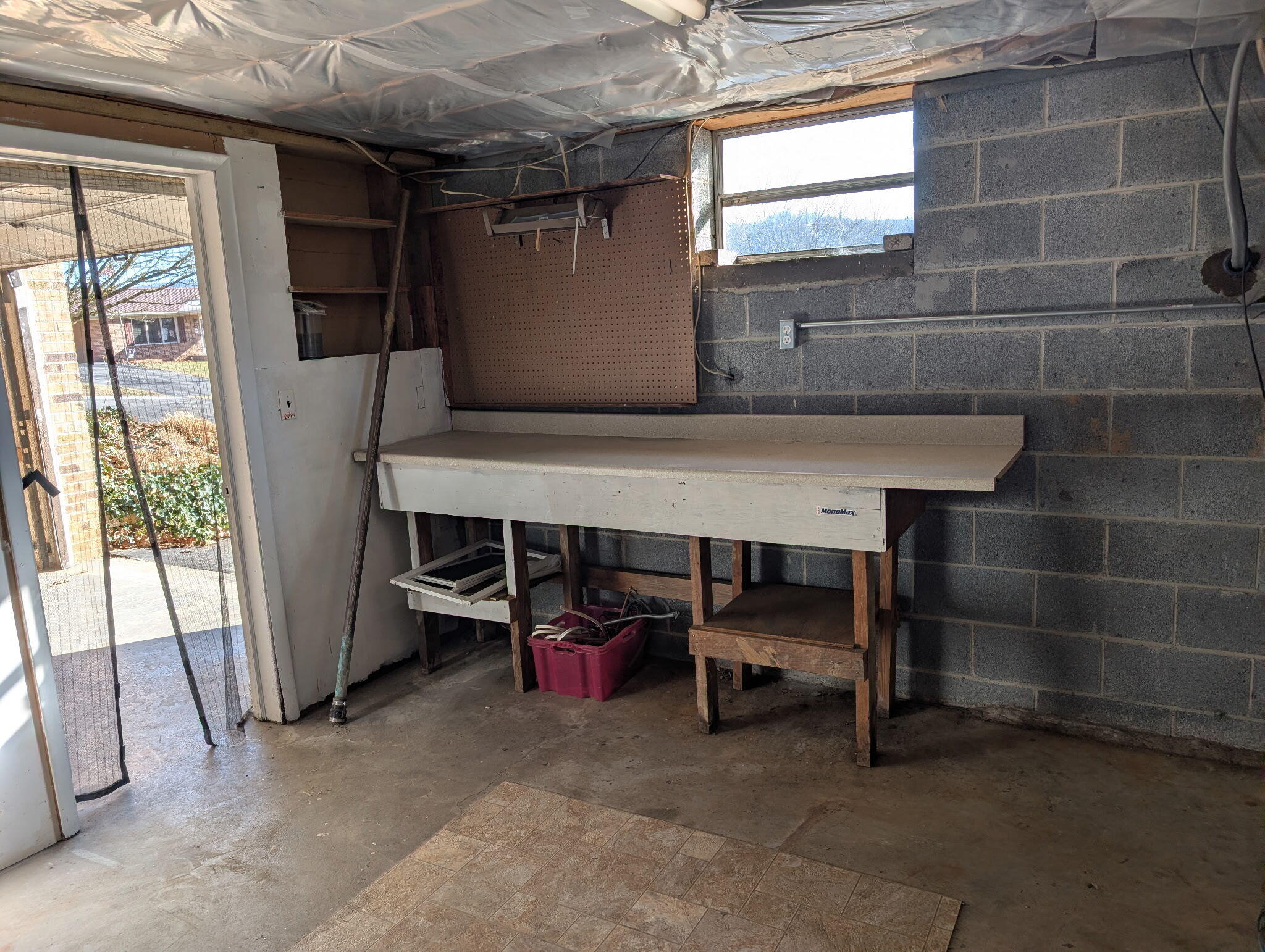 448 Baughman Avenue Marion, VA 24354 - Photo 33 of 43 a room with furniture and a window