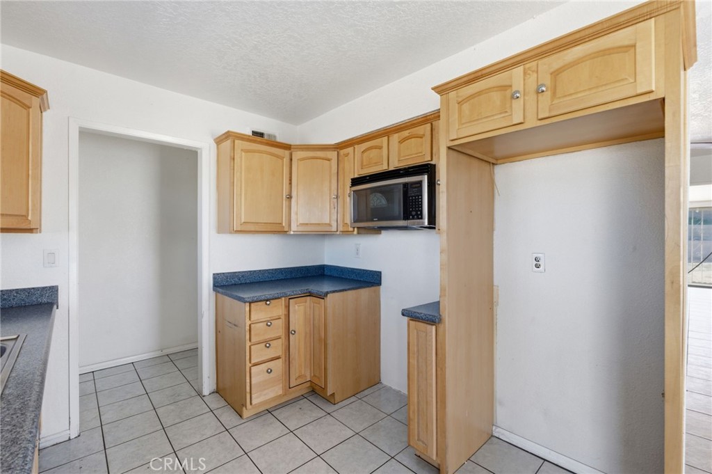 15144 South Culver Road Victorville, CA 92394 - Photo 13 of 49