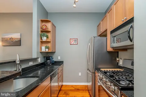 $446,000 | 309 Holland Lane, Unit 307, Alexandria, VA 22314