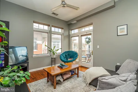 $446,000 | 309 Holland Lane, Unit 307, Alexandria, VA 22314