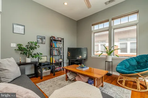 $446,000 | 309 Holland Lane, Unit 307, Alexandria, VA 22314