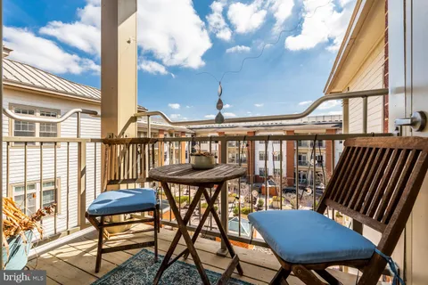 $446,000 | 309 Holland Lane, Unit 307, Alexandria, VA 22314