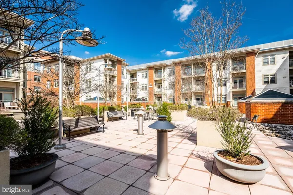 $446,000 | 309 Holland Lane, Unit 307, Alexandria, VA 22314