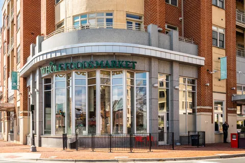 $446,000 | 309 Holland Lane, Unit 307, Alexandria, VA 22314