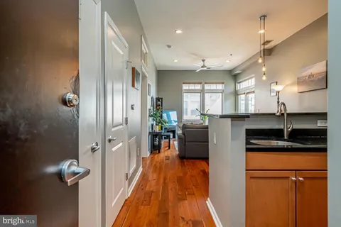 $446,000 | 309 Holland Lane, Unit 307, Alexandria, VA 22314