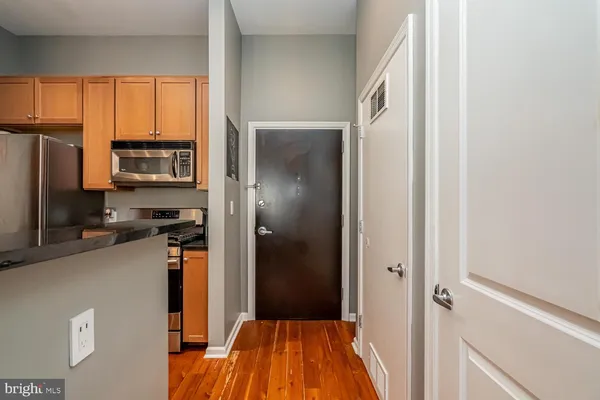 $446,000 | 309 Holland Lane, Unit 307, Alexandria, VA 22314