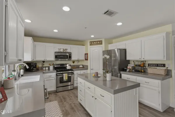 $859,900 | 2007 Inez Drive, Oxnard, CA 93030