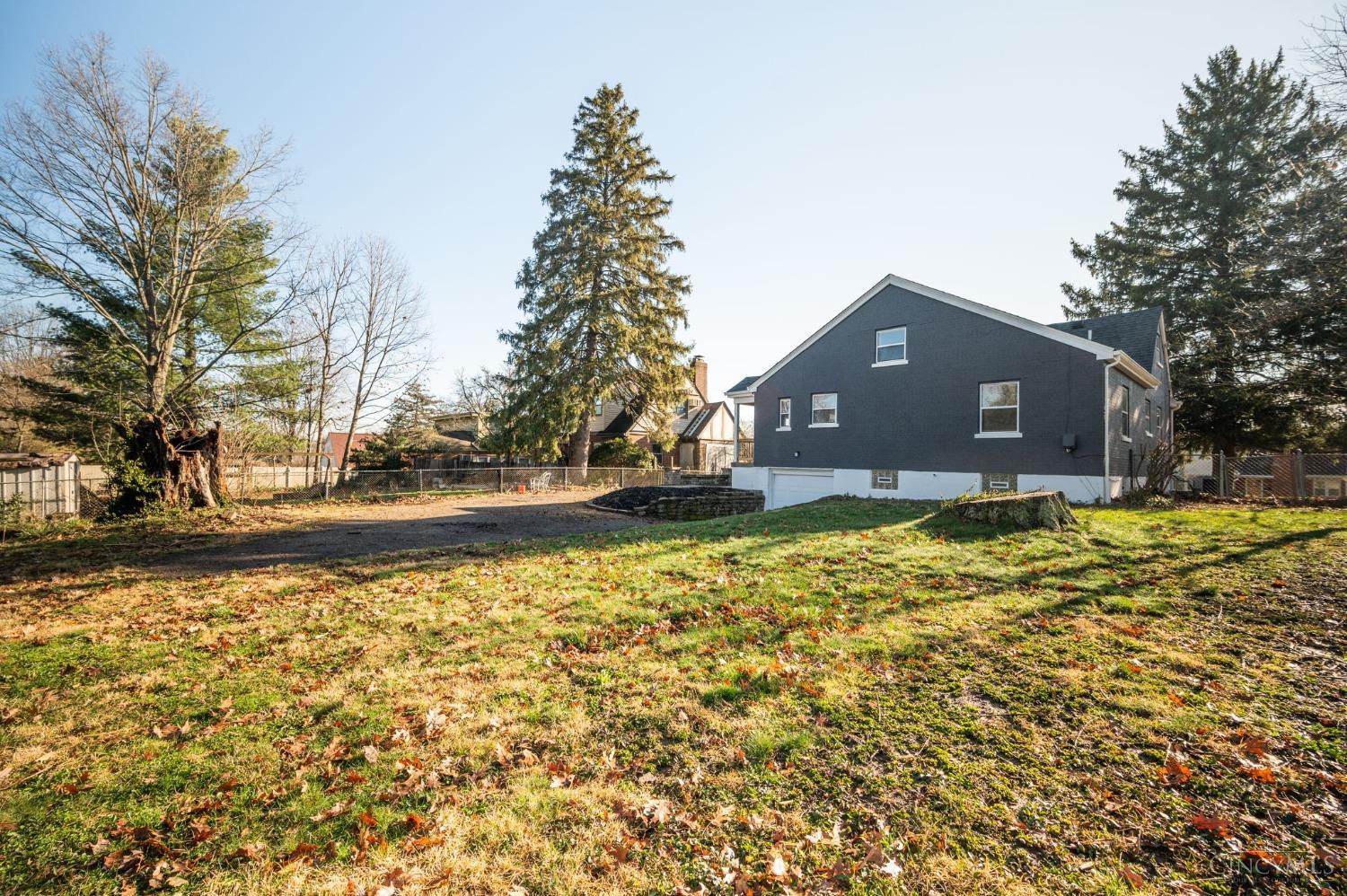 5525 Vogel Road Cincinnati, OH 45239 - Photo 41 of 46