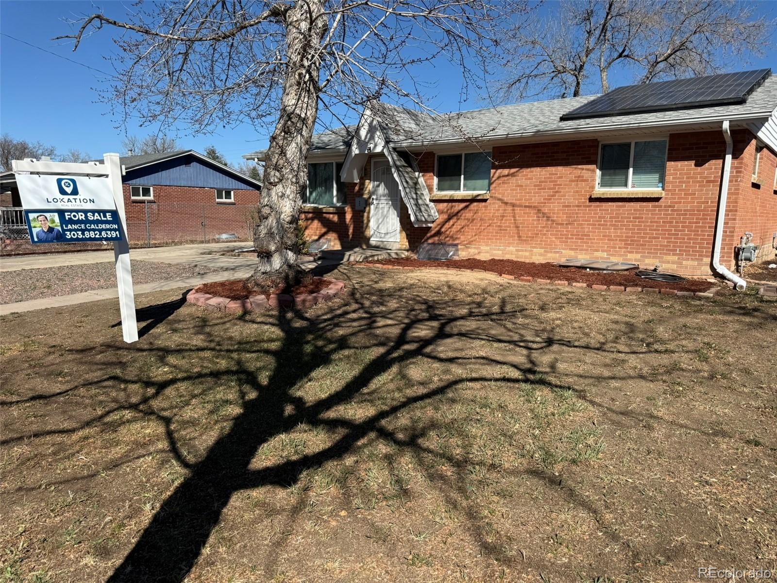 378 South Racine Street Aurora, CO 80012 - Photo 43 of 44 a view of garage