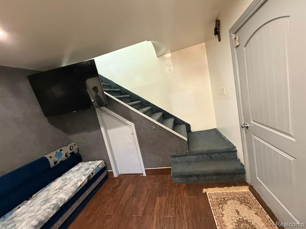 6848 Rutland Street Detroit, MI 48228 - Photo 9 of 12
