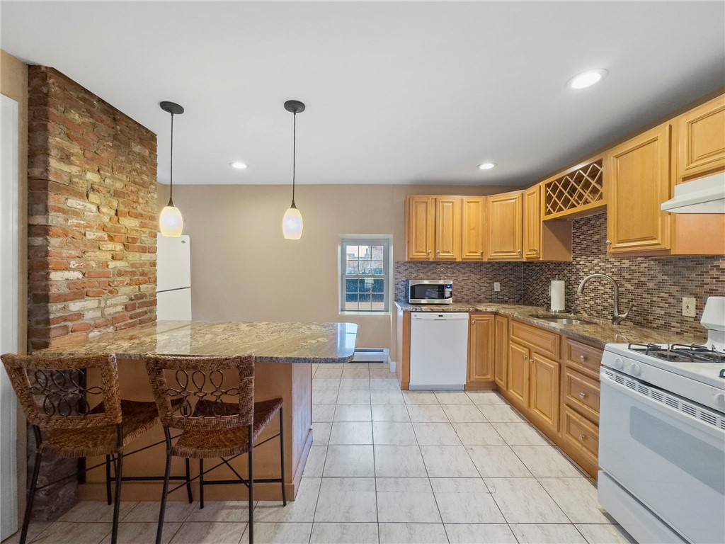 4646 Post Road, Unit 4 Warwick, RI 02818 - Photo 8 of 29