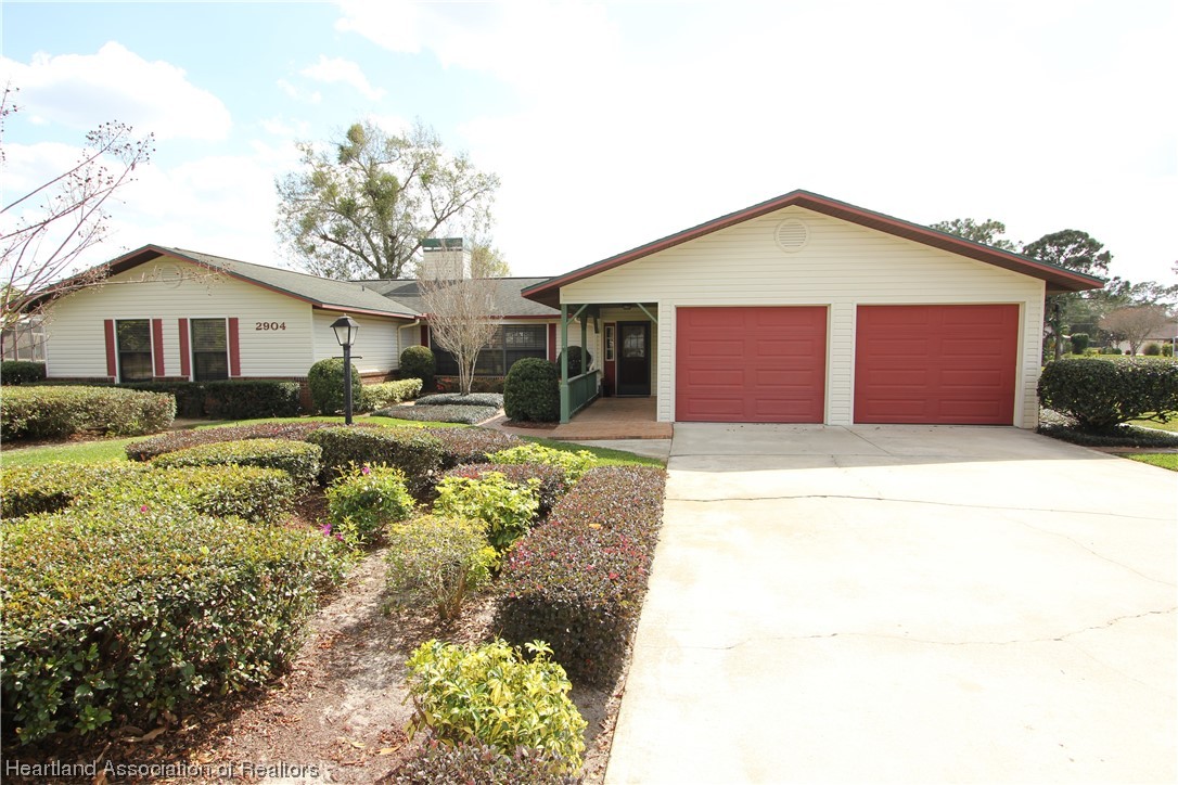 2904 Divot Road Sebring, FL 33872 - Photo 1 of 38 Gallery Image 1