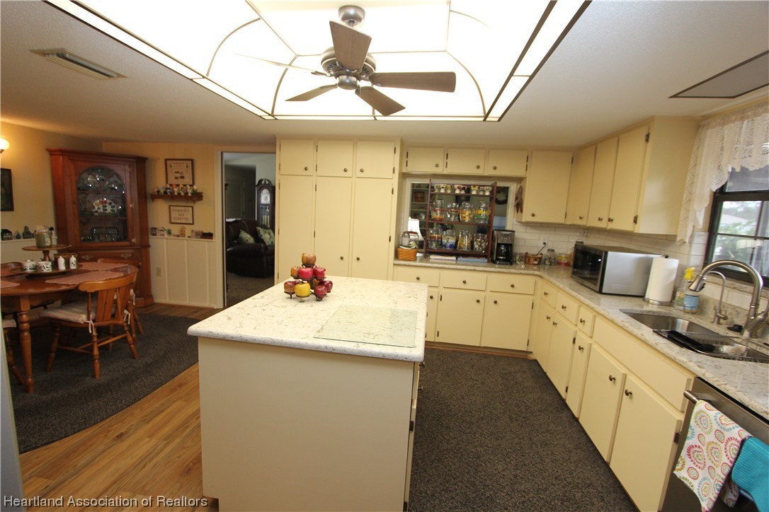 2904 Divot Road Sebring, FL 33872 - Photo 7 of 38 Gallery Image 7