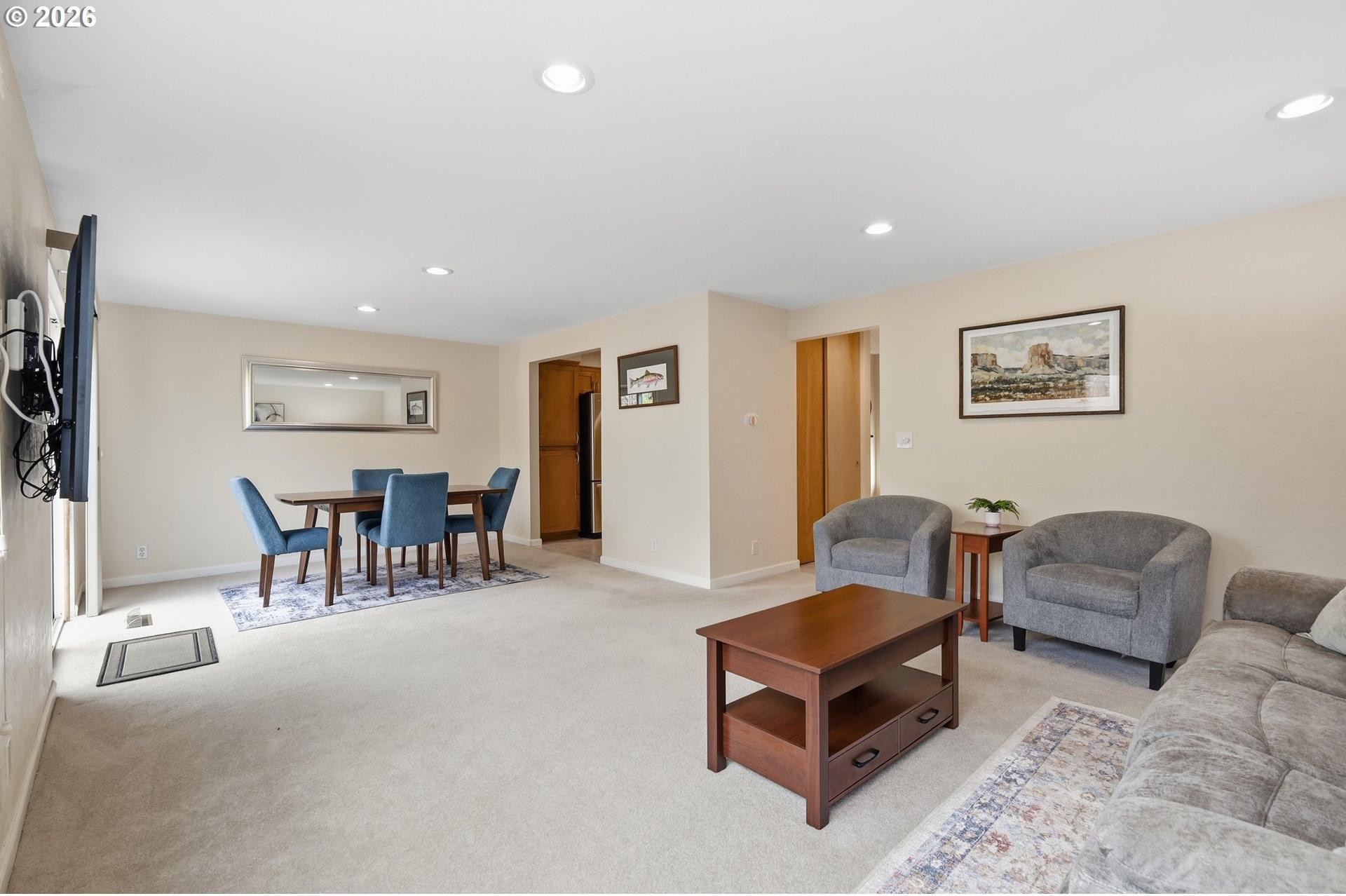 2204 Ridgeway Drive Eugene, OR 97401 - Photo 11 of 40 Gallery Image 11