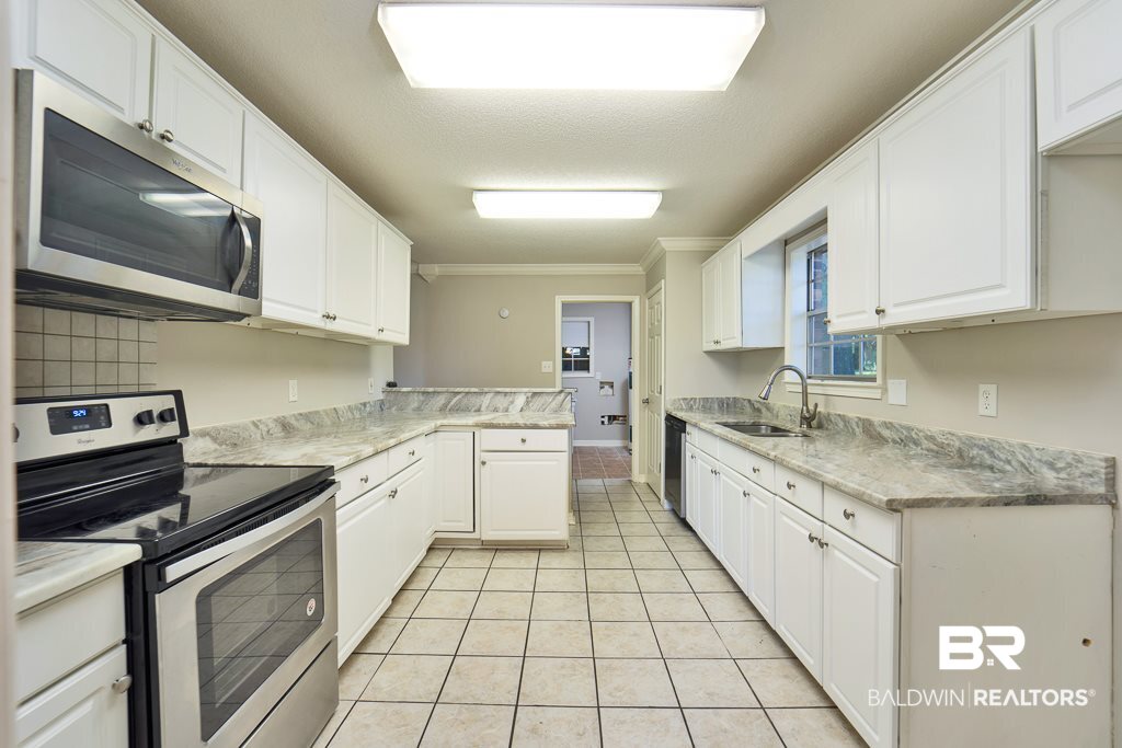 3260 Graham Road North Mobile, AL 36618 - Photo 9 of 21