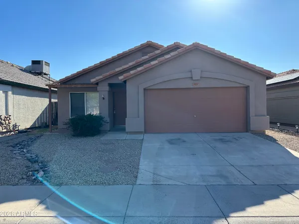 $1,995 | 3057 West Cat Balue Drive, Phoenix, AZ 85027