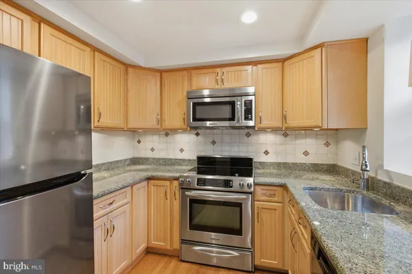 $2,450 | 2942 South Columbus Street, Unit C2, Arlington, VA 22206
