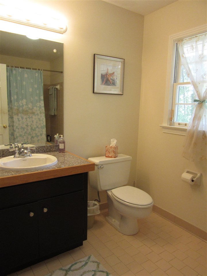911 Lothian Drive Tallahassee, FL 32312 - Photo 8 of 25 Gallery Image 8