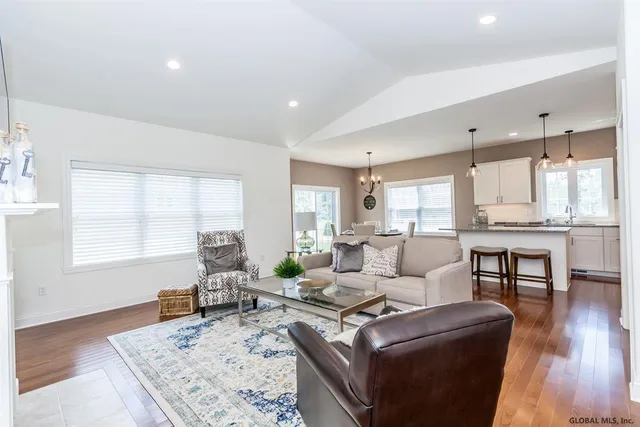 $631,500 | 81 Lakepointe Way, Saratoga Springs, NY 12866