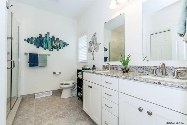 $631,500 | 81 Lakepointe Way, Saratoga Springs, NY 12866