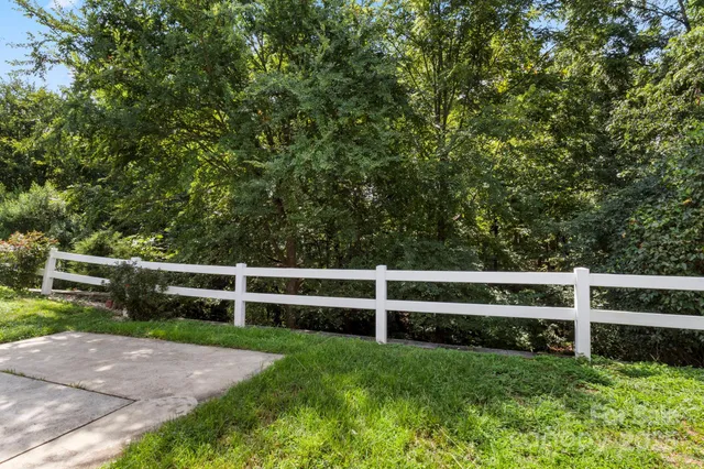 $287,500 | 6708 Vlosi Drive, Charlotte, NC 28226