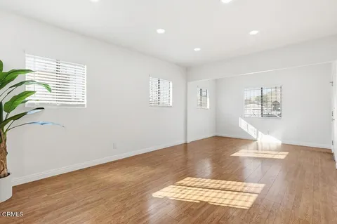 $2,300 | 1020 Cerritos Avenue, Long Beach, CA 90813