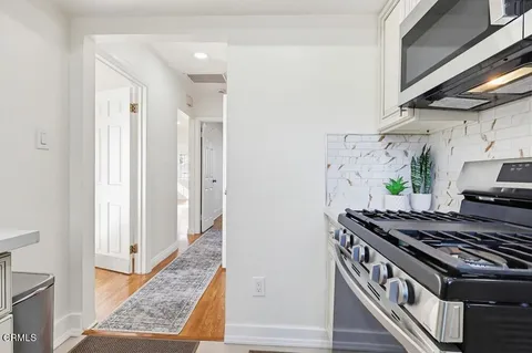 $2,300 | 1020 Cerritos Avenue, Long Beach, CA 90813