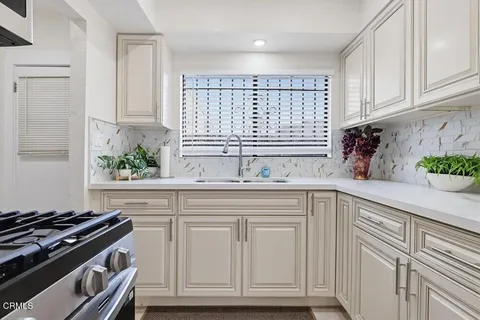 $2,300 | 1020 Cerritos Avenue, Long Beach, CA 90813