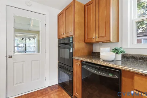 $329,950 | 323 Washington Avenue, Colonial Heights, VA 23834