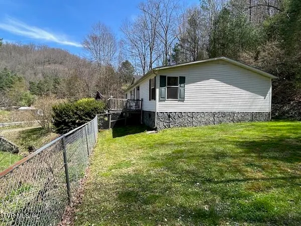 $184,999 | 7036 Bear Branch Road, Norton, VA 24273