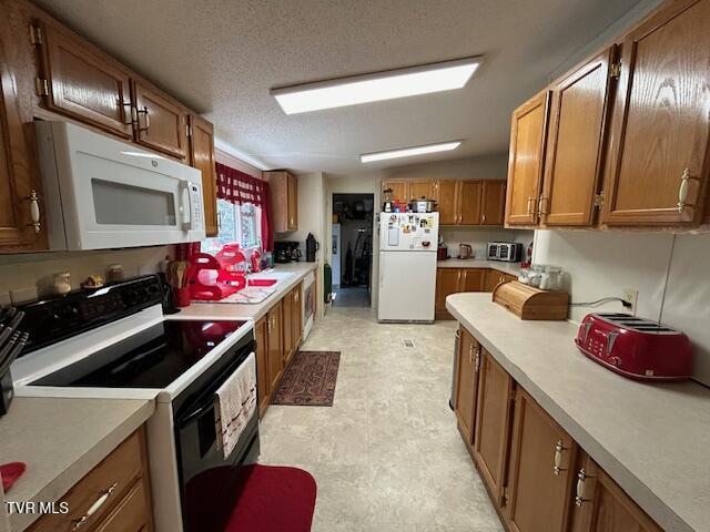 7036 Bear Branch Road Norton, VA 24273 - Photo 9 of 28 IMG_0505