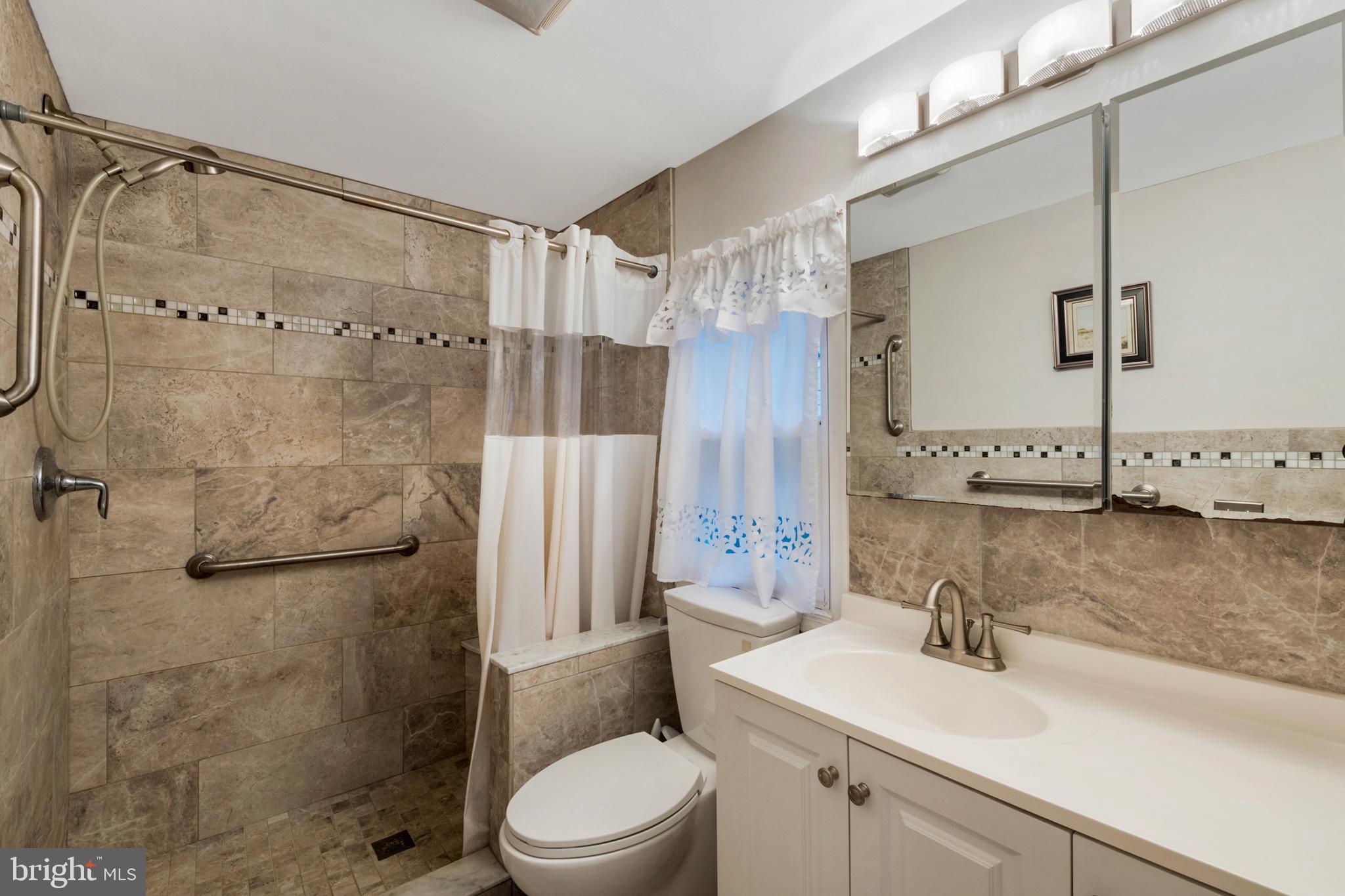1807 Loreley Road Edgewater, MD 21037 - Photo 13 of 32
