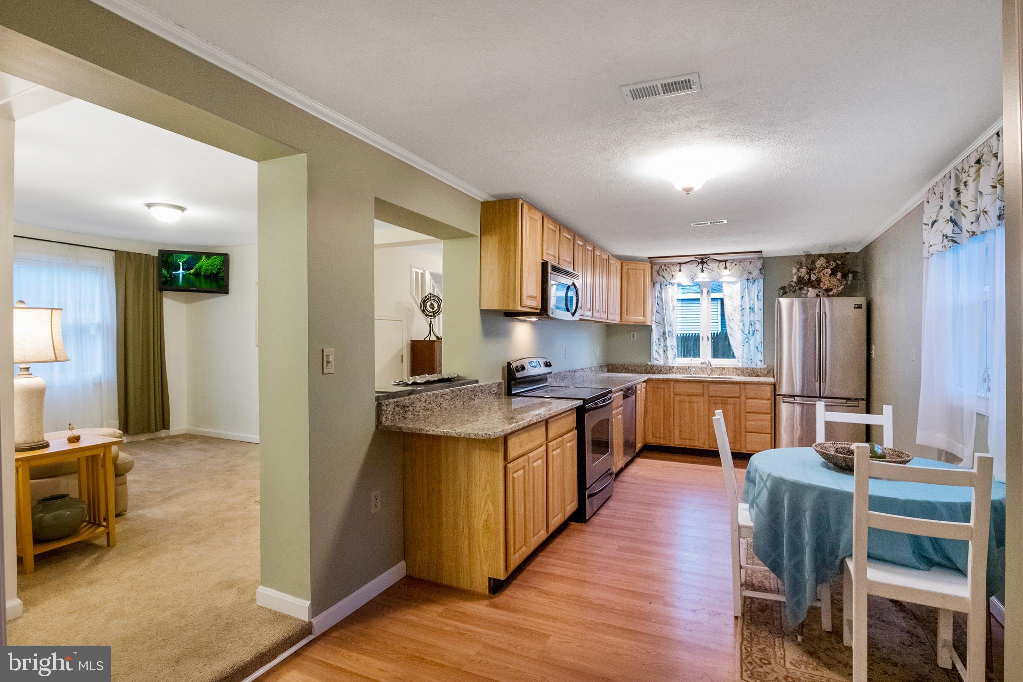 1807 Loreley Road Edgewater, MD 21037 - Photo 7 of 32