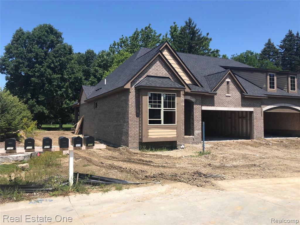 1011 Hampshire Court, Unit 1 Rochester, MI 48307 - Photo 2 of 3